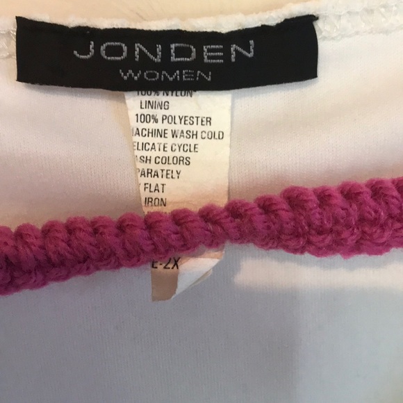 White Lacey 21’’ long top - Picture 2 of 6